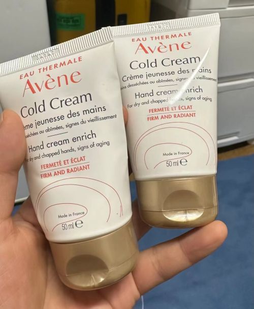 霜年度10大全球公认最好用的护手霜爱游戏app十大公认最好用的护手(图2)